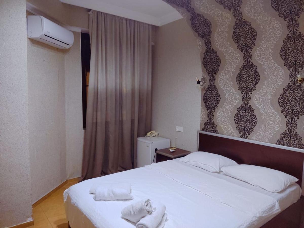 Golden Fish Hotel Μπατούμι Εξωτερικό φωτογραφία