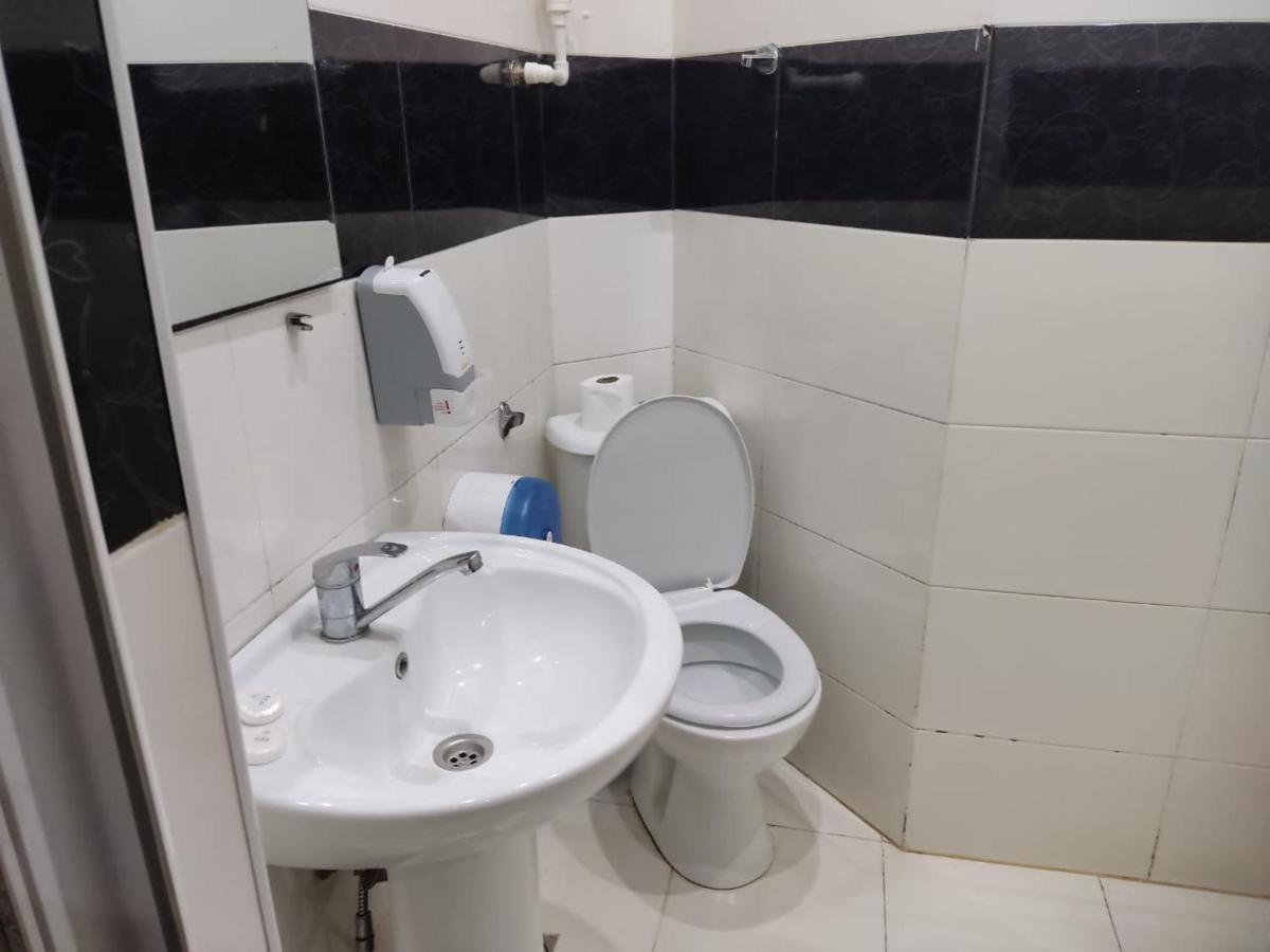 Golden Fish Hotel Μπατούμι Εξωτερικό φωτογραφία